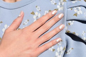 Αυτά είναι τα πιο όμορφα nail designs για να δοκιμάσετε στα νύχια σας αυτήν την εποχή